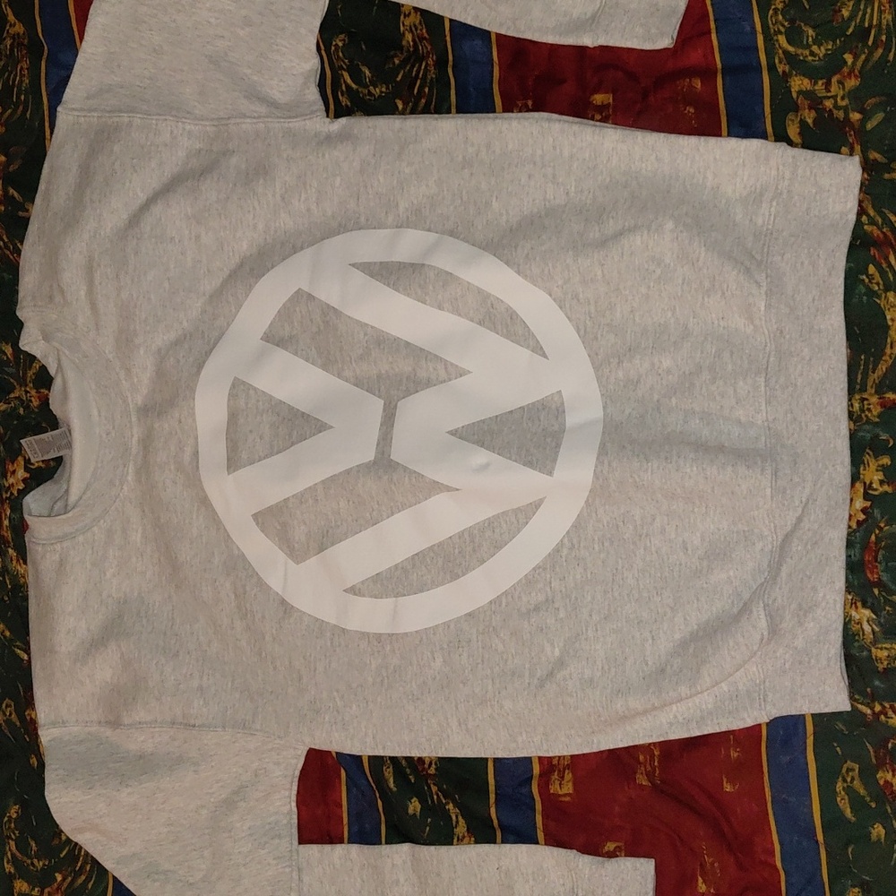 Volkswagen Tijuana Mexico Dealership Uniform Sweat Shirt Mens Small Rare Import